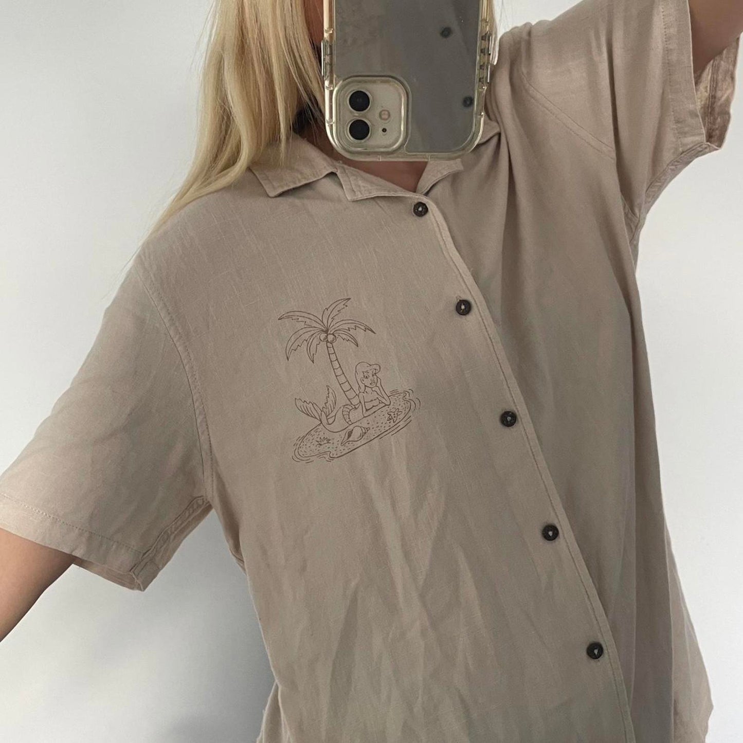 Cream and tan wavezone short sleeve shirt