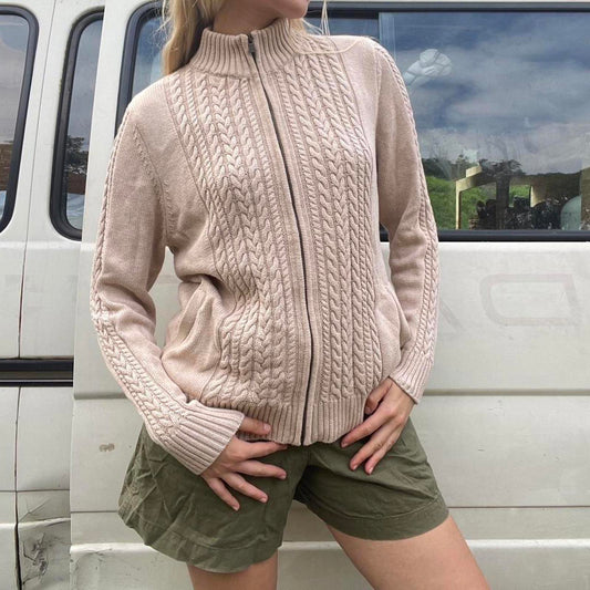 Cream and tan cable knit zip up sweater #preppy
