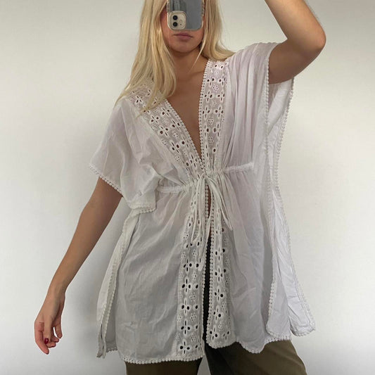 White boho top with cute lace